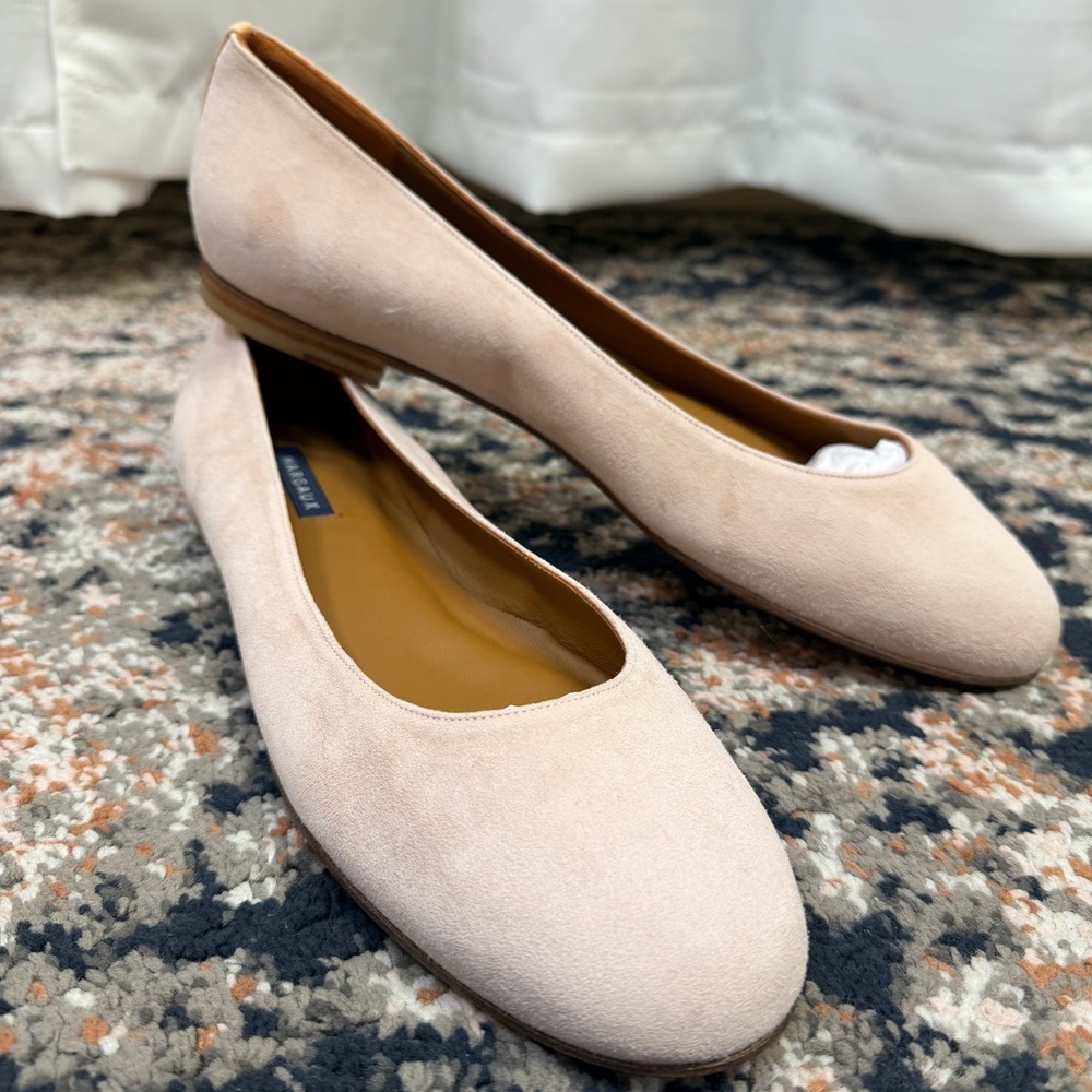 NWOT Margaux Classic Round Toe Flats in “Blush” Pink Suede Size 11.5 Narrow